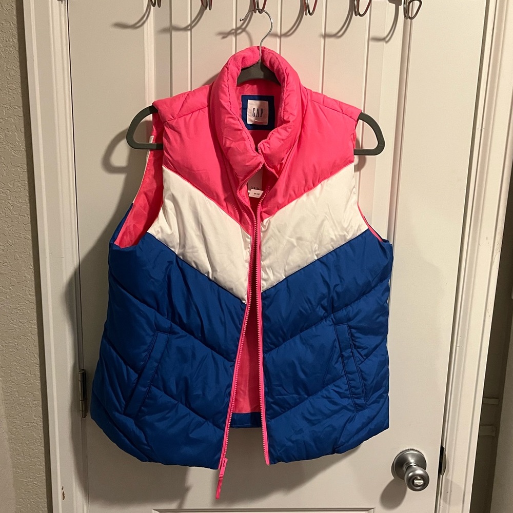 NWT Gap vest